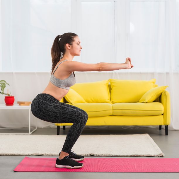Rutinas de ejercicios en casa para mujeres: cómo mantenerse en